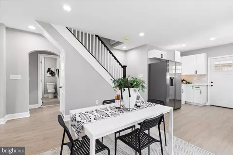 Entry Way - 1315 Lakeside Ave, Baltimore, MD 21218 photo 1 of 10