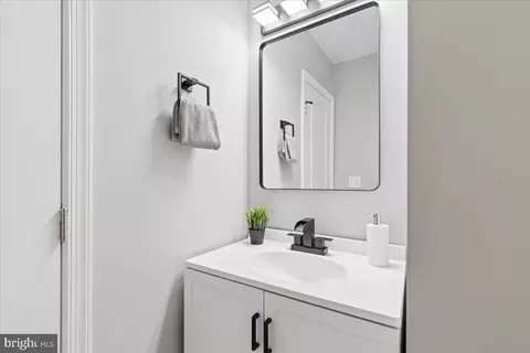 Bath - 1315 Lakeside Ave, Baltimore, MD 21218 photo 1 of 7