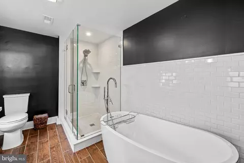 Bath - 307 S Exeter St, Baltimore, MD 21202 photo 2 of 8