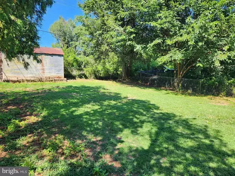Exterior - 4400 White Ave, Baltimore, MD 21206 photo 3 of 4