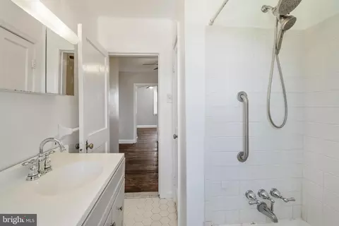 Bath - 1543 Sheffield Rd, Baltimore, MD 21218 photo 2 of 3