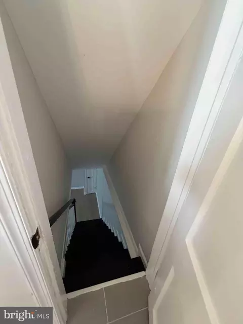 Entry Way - 1535 E Cold Spring Ln, Baltimore, MD 21218 photo 4 of 5