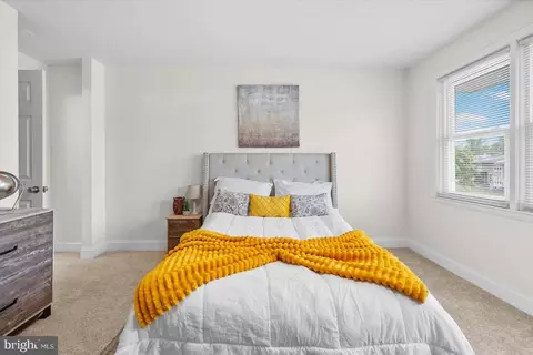 Bedroom - 4800 Midline Rd, Baltimore, MD 21206 photo 6 of 8