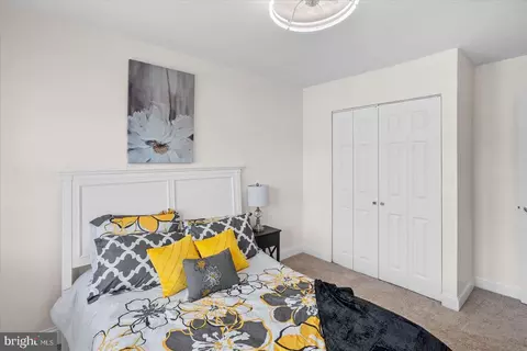 Bedroom - 4800 Midline Rd, Baltimore, MD 21206 photo 5 of 8