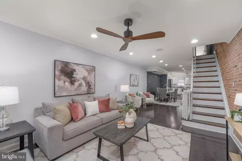 Entry Way - 934 S Clinton St, Baltimore, MD 21224 photo 1 of 4