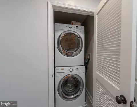 Other - 934 S Clinton St, Baltimore, MD 21224 photo 6 of 8
