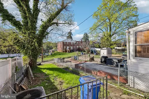 Exterior - 4546 Mountview Rd, Baltimore, MD 21229 photo 3 of 4