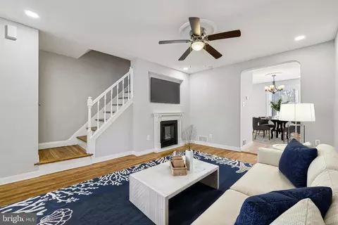 Living - 4546 Mountview Rd, Baltimore, MD 21229 photo 1 of 3
