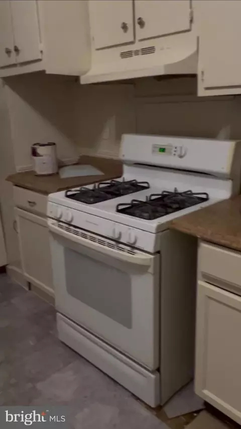 1703 E Lafayette Ave, Baltimore, MD 21213 photo 4