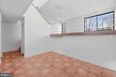 Entry Way - 2372 Nutmeg Ter, Baltimore, MD 21209 photo 2 of 2