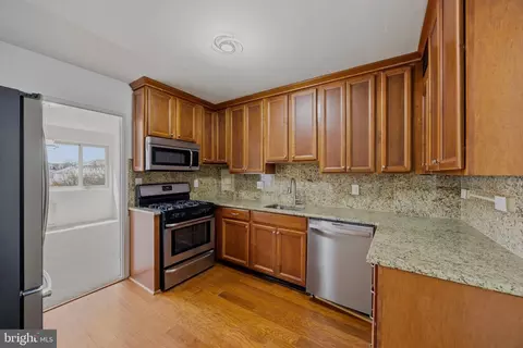 7121 Park Heights Ave #206, Baltimore, MD 21215