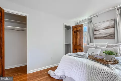 Bedroom - 38 E Hamburg St, Baltimore, MD 21230 photo 4 of 7