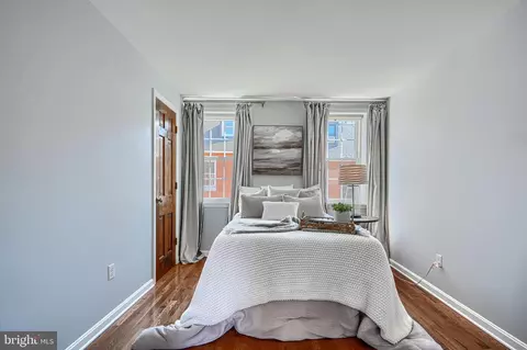 Bedroom - 38 E Hamburg St, Baltimore, MD 21230 photo 1 of 7