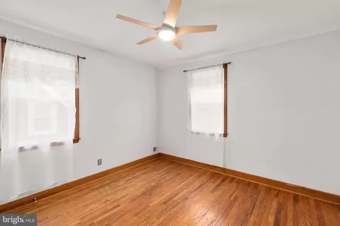 Bedroom - 5204 Catalpha Rd, Baltimore, MD 21214 photo 4 of 4