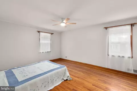 Bedroom - 5204 Catalpha Rd, Baltimore, MD 21214 photo 2 of 4