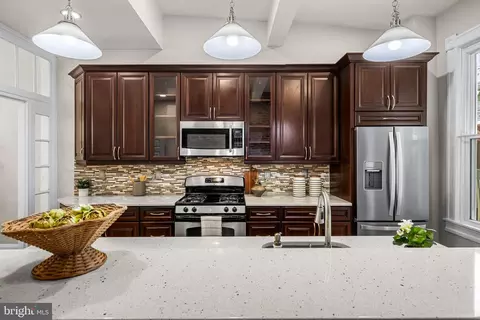 Kitchen - 21 S Linwood Ave, Baltimore, MD 21224 photo 6 of 6