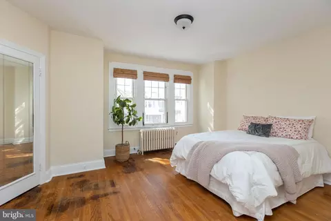 Bedroom - 3633 Elkader Rd, Baltimore, MD 21218 photo 2 of 5