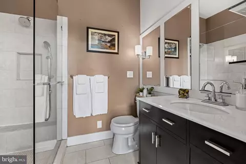 Bath - 2534 E Baltimore St, Baltimore, MD 21224 photo 1 of 5