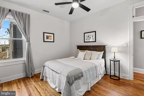 Bedroom - 2534 E Baltimore St, Baltimore, MD 21224 photo 4 of 6