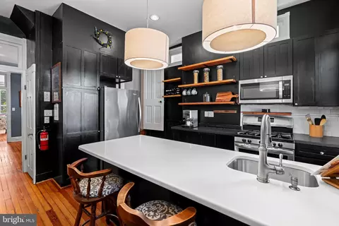 Kitchen - 2534 E Baltimore St, Baltimore, MD 21224 photo 2 of 4