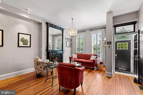 Entry Way - 2534 E Baltimore St, Baltimore, MD 21224 photo 5 of 5