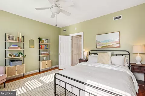 Bedroom - 1279 William St, Baltimore, MD 21230 photo 5 of 6