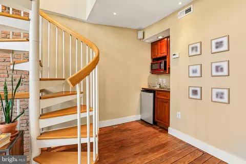 Entry Way - 1279 William St, Baltimore, MD 21230 photo 3 of 3