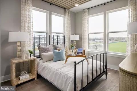 245 Light Street, Baltimore, MD 21230