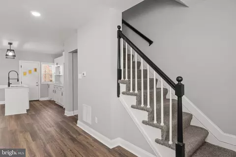 Entry Way - 940 E 41st St, Baltimore, MD 21218 photo 2 of 13