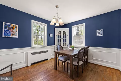 Dining - 702 W Melrose Ave, Baltimore, MD 21210 photo 2 of 3