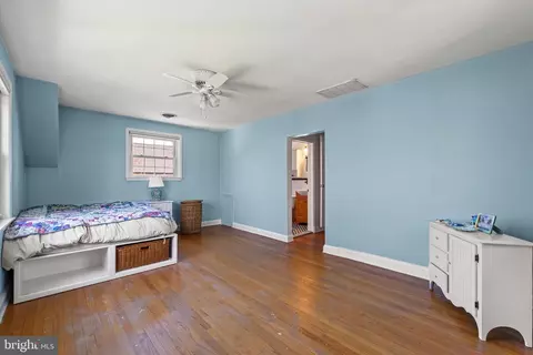 Bedroom - 702 W Melrose Ave, Baltimore, MD 21210 photo 8 of 8