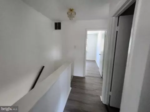 Entry Way - 1129 Willinger Ct, Baltimore, MD 21202 photo 5 of 5