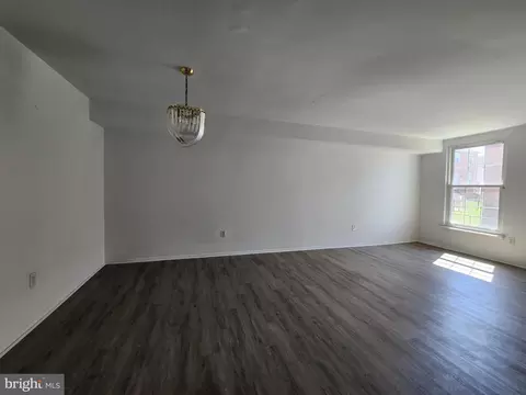 Living - 1129 Willinger Ct, Baltimore, MD 21202 photo 3 of 3