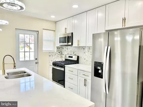 Kitchen - 3408 Parklawn Ave, Baltimore, MD 21213 photo 2 of 6