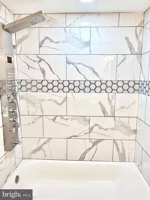 Bath - 3408 Parklawn Ave, Baltimore, MD 21213 photo 5 of 6