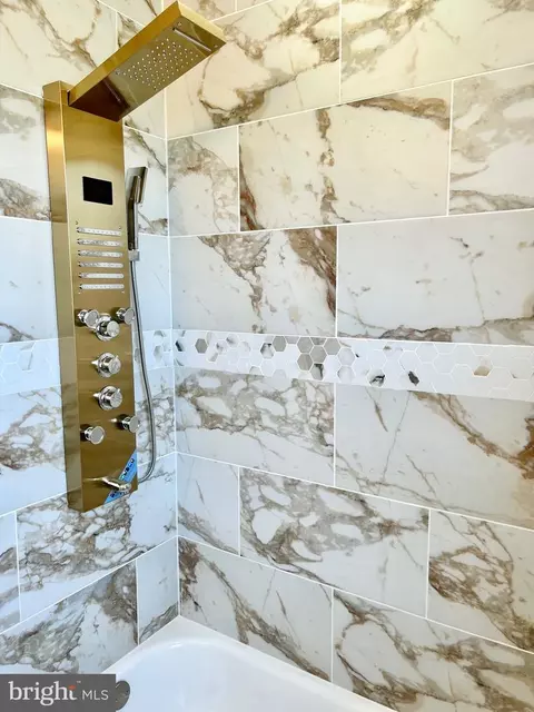Bath - 3408 Parklawn Ave, Baltimore, MD 21213 photo 2 of 6