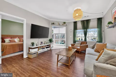 23 Pierside Dr #215, Baltimore, MD 21230