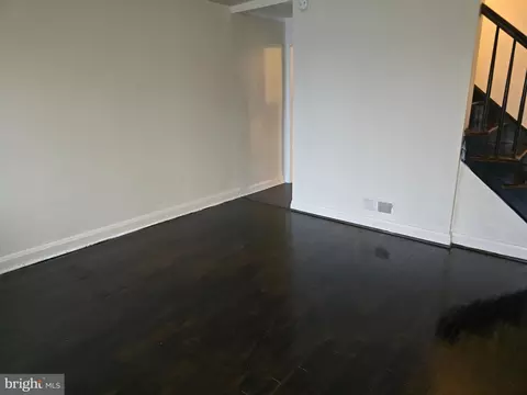 Living - 3905 Kenyon Ave, Baltimore, MD 21213 photo 4 of 5