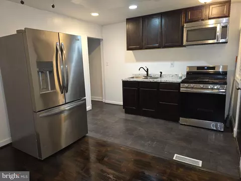 Kitchen - 3905 Kenyon Ave, Baltimore, MD 21213 photo 2 of 2