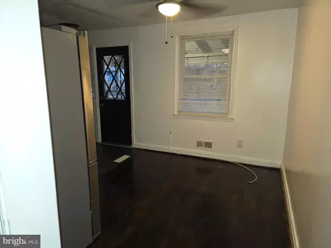 Living - 3905 Kenyon Ave, Baltimore, MD 21213 photo 3 of 5