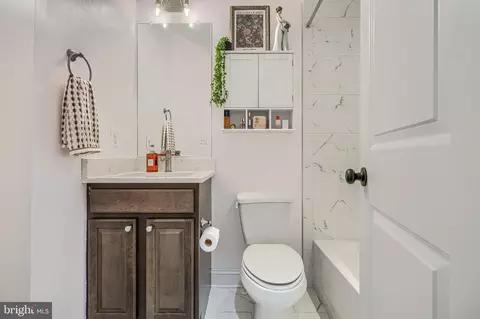 Bath - 1403 E Clement St, Baltimore, MD 21230 photo 3 of 6