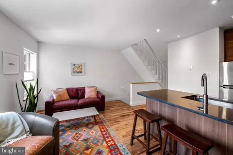 Living - 538 Eislen St, Baltimore, MD 21230 photo 3 of 3