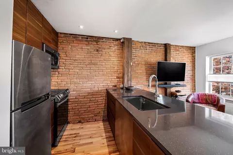 Kitchen - 538 Eislen St, Baltimore, MD 21230 photo 2 of 3