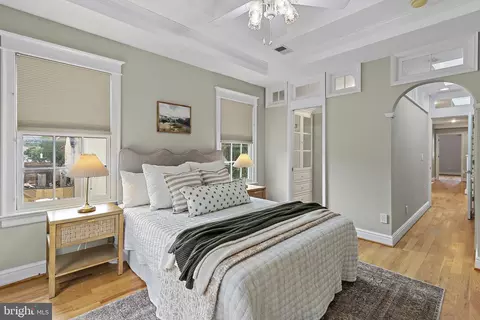 Bedroom - 11 E Hamburg St, Baltimore, MD 21230 photo 1 of 3
