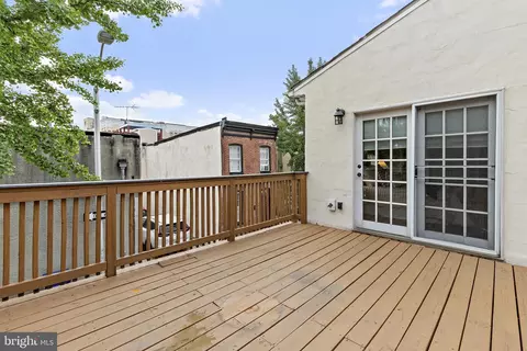 Exterior - 11 E Hamburg St, Baltimore, MD 21230 photo 2 of 3