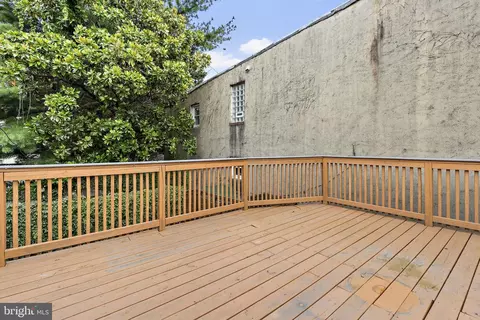 Exterior - 11 E Hamburg St, Baltimore, MD 21230 photo 3 of 3