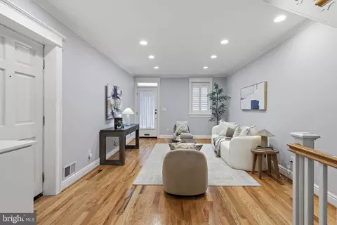 Living - 11 E Hamburg St, Baltimore, MD 21230 photo 1 of 1