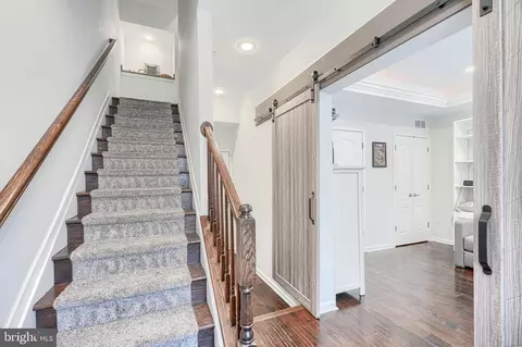 Entry Way - 1309 Benjamin St, Baltimore, MD 21230 photo 2 of 14