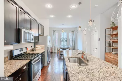 Entry Way - 1309 Benjamin St, Baltimore, MD 21230 photo 11 of 14