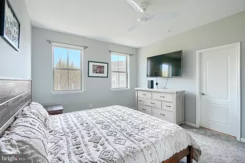 Bedroom - 1309 Benjamin St, Baltimore, MD 21230 photo 9 of 10